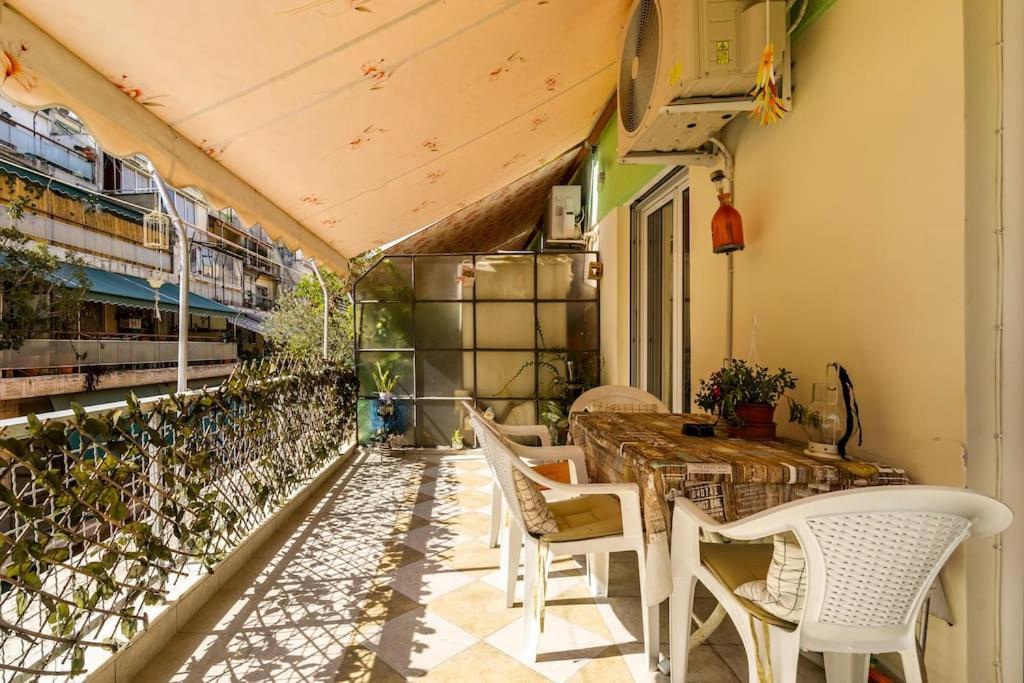 Bright,Comfort House In The Heart Of Афіни Екстер'єр фото